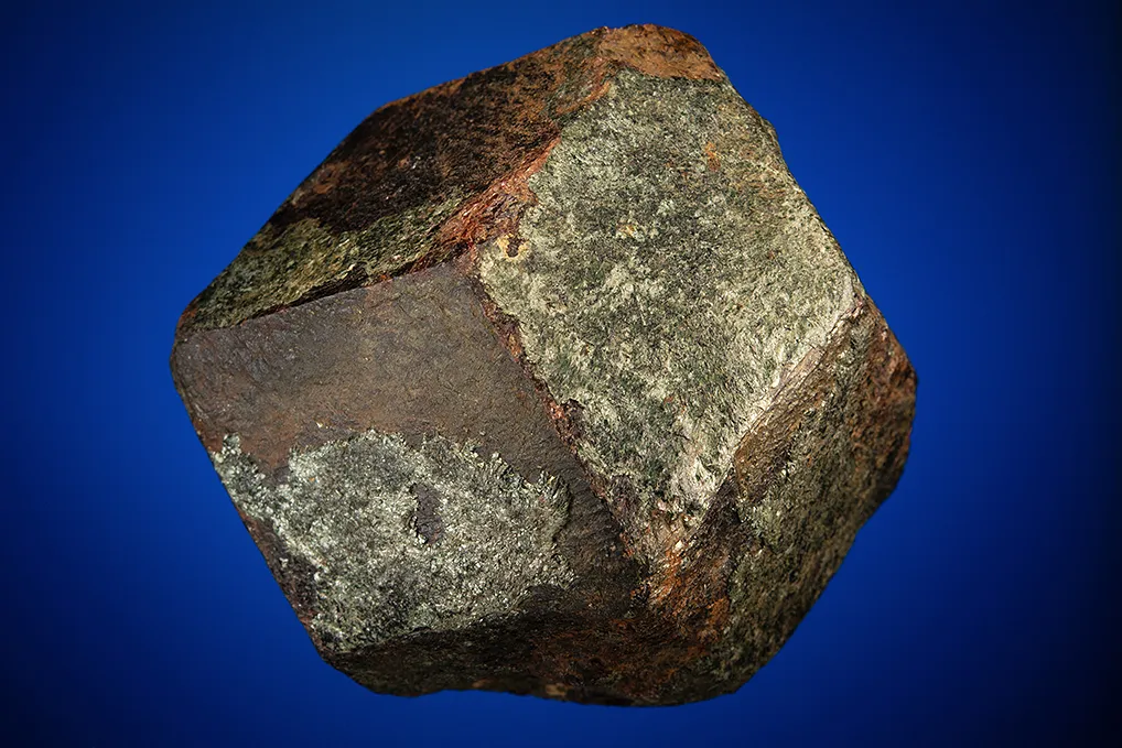 Almandine - image 2