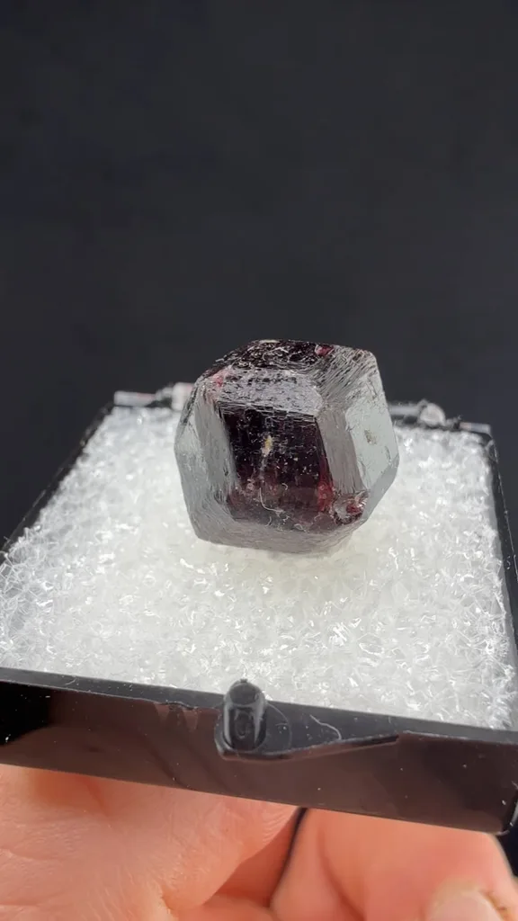 Almandine - image 2