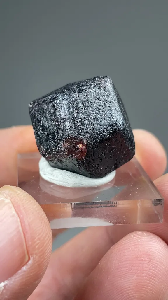 Almandine - image 2