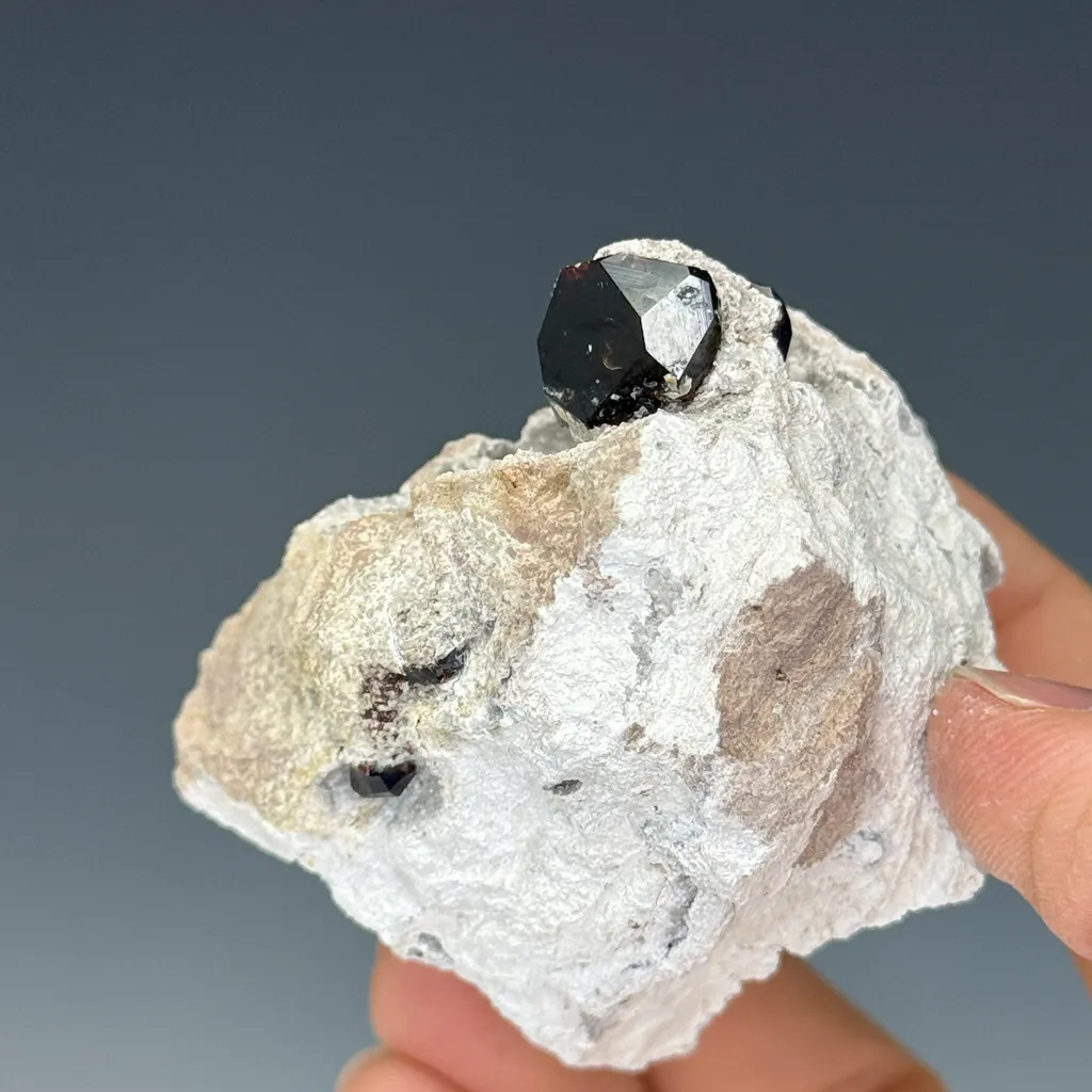 Almandine - image 2