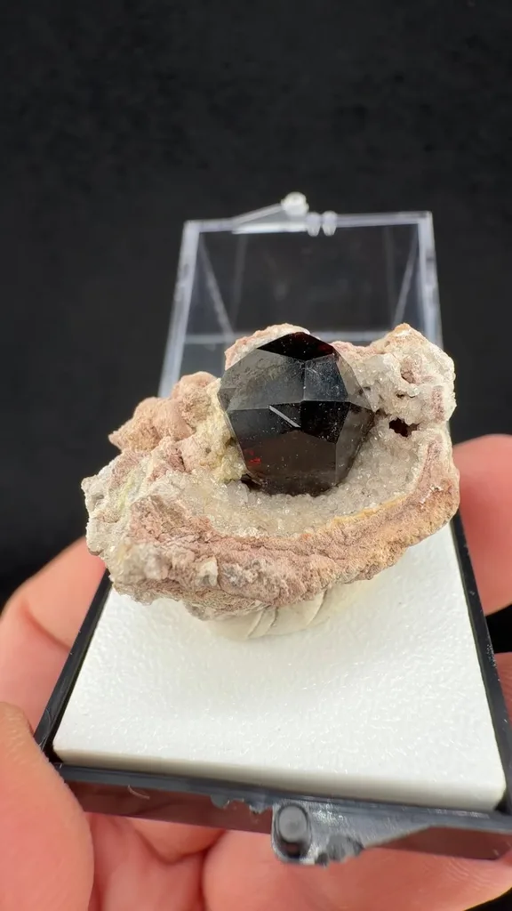 Almandine from Garnet Hill - image 2