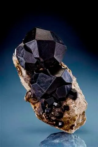 Almandine Garnet - image 2