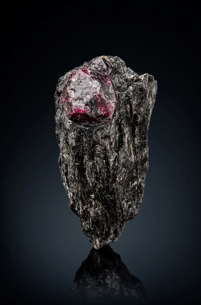 Almandine in Biotite Shist image