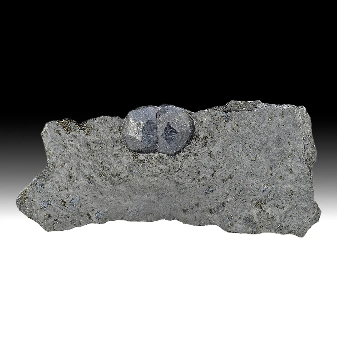 Almandine-Pyrope - image 1