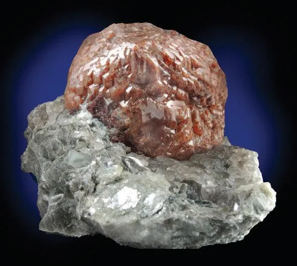 Almandine-Spessartine in Quartz - image 1