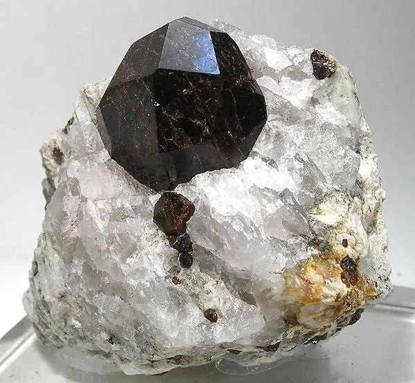 Almandine-Spessartine Series image
