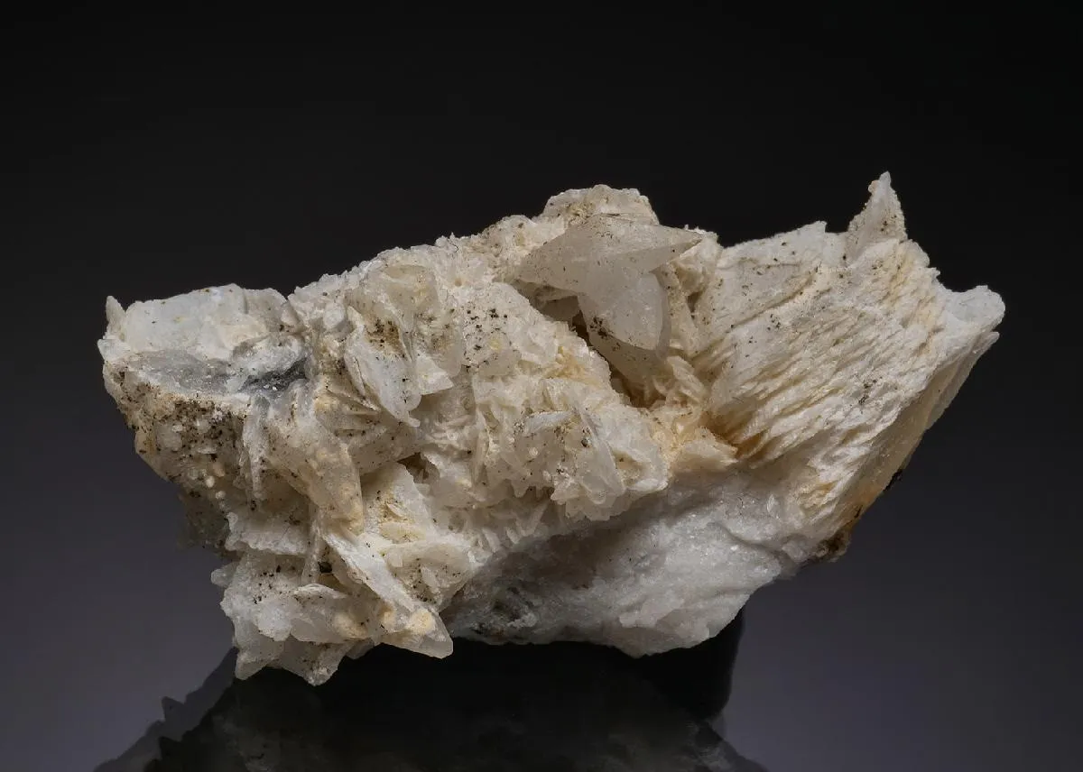 ALSTONITE on BARYTE - image 1