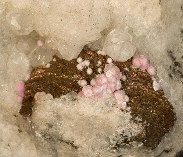 Alumohydrocalcite, Pyrite - image 2