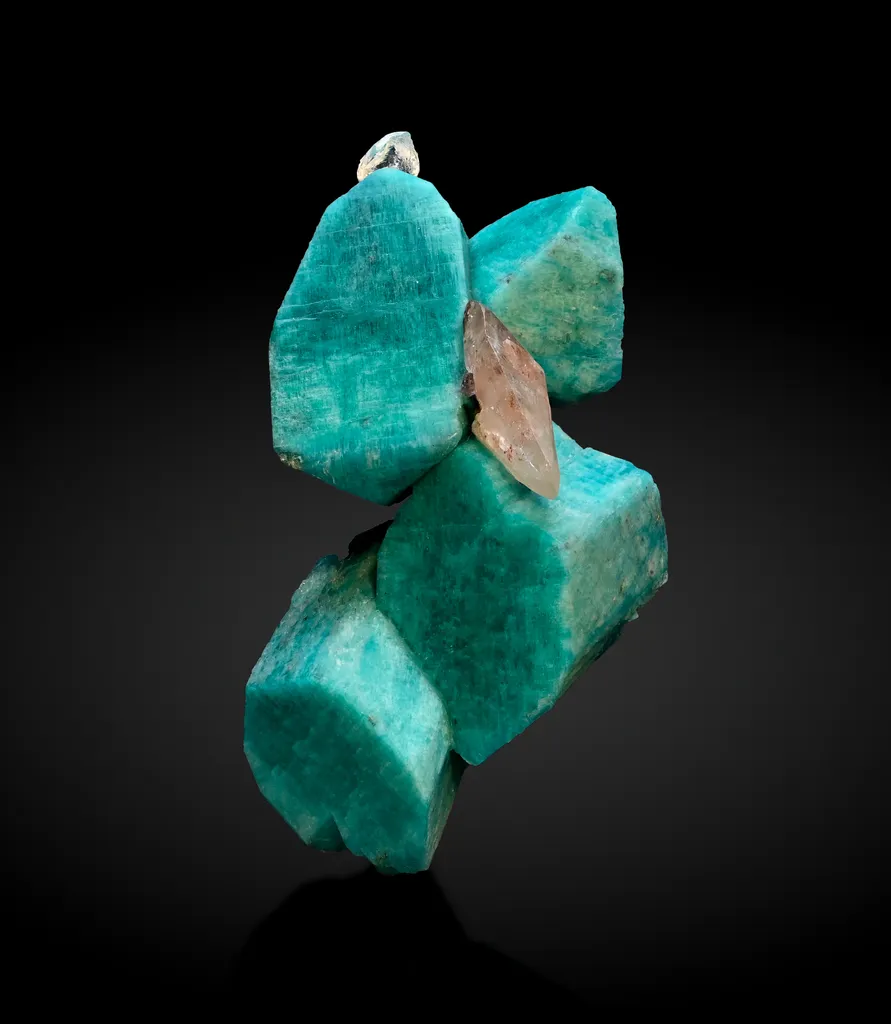Amazonite with phenakite image