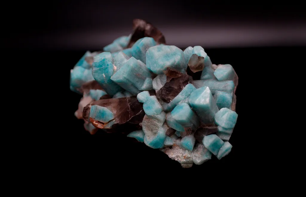 Amazonite with quartz, Colorado - image 3