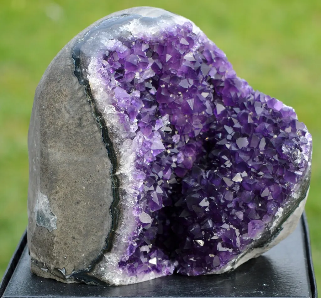Amethyst - 2100 grams - Artigas, Artigas Department, Uruguay image