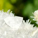 Amethyst and twinned calcite - 1072 grams - Iraí, Rio Grande do Sul, Brazil - image 9