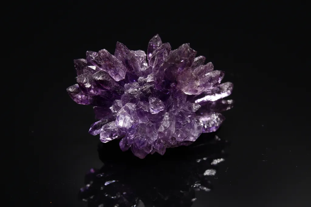 Amethyst crystal grouping image