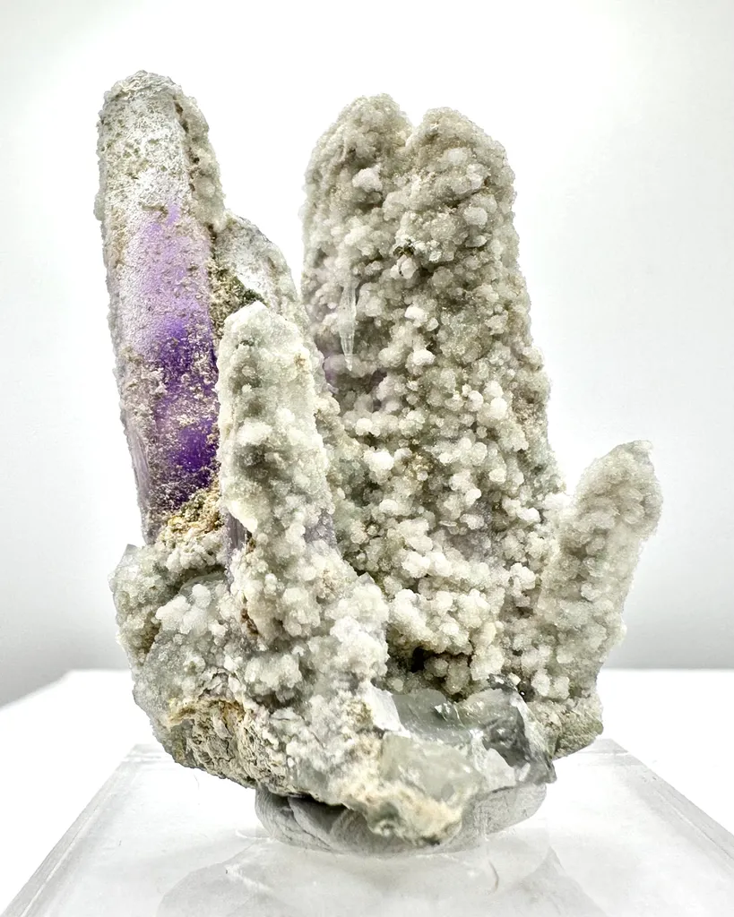 Amethyst from Bulgaria, Plovdiv Province, Laki Municipality, Djurkovo Complex, Djurkovo mine - image 3