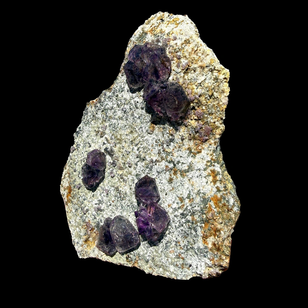 Amethyst from Kakamunurle Mine, Karur District, Tamil Nadu, India - image 3