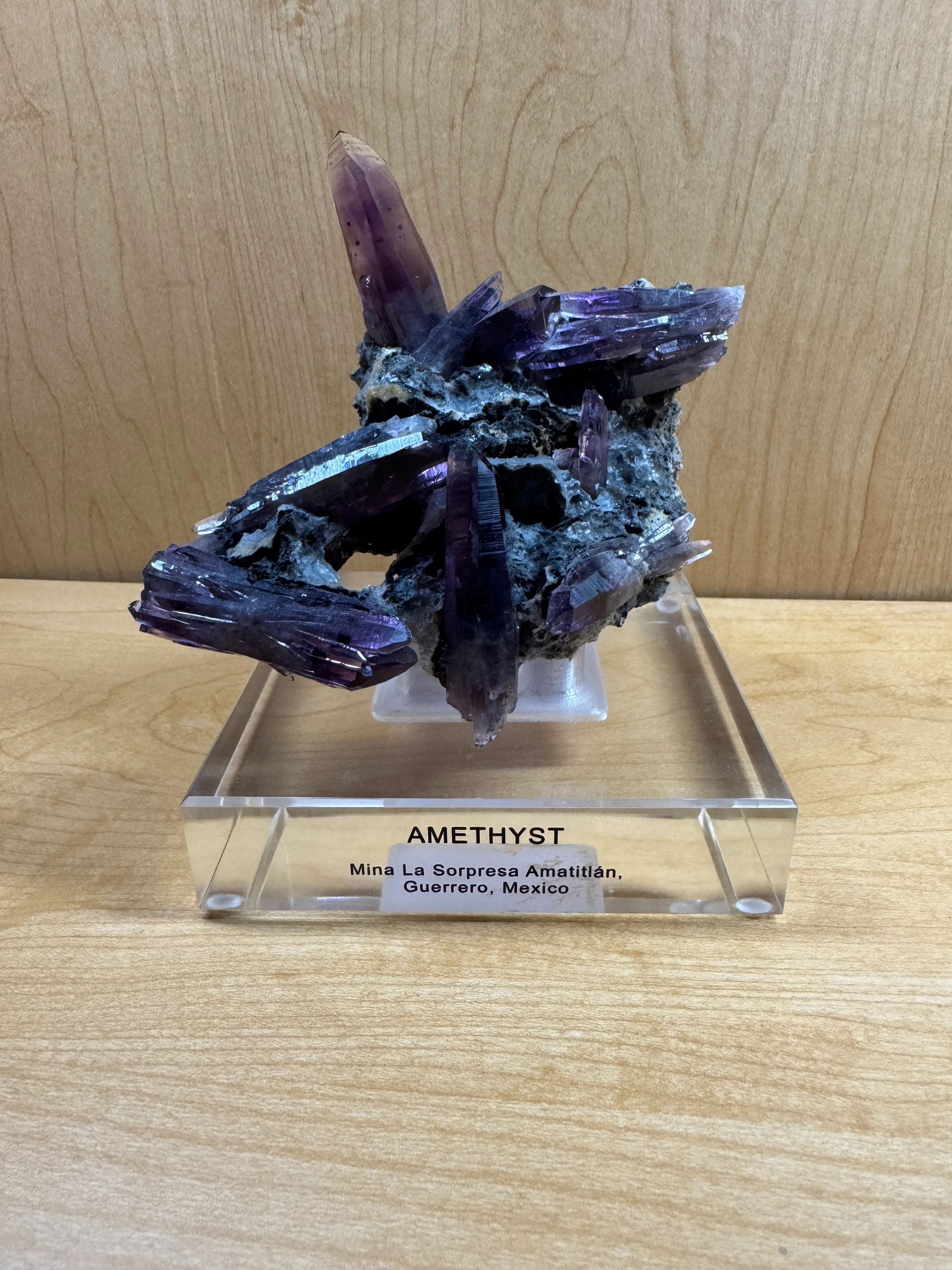 Amethyst from Mexico, Guerrero, Eduardo Neri Municipality, Amatitlán, Mina La Sorpressa - image 1