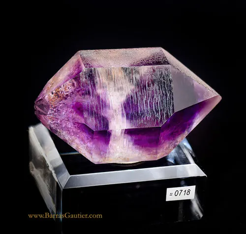 Amethyst hourglass image