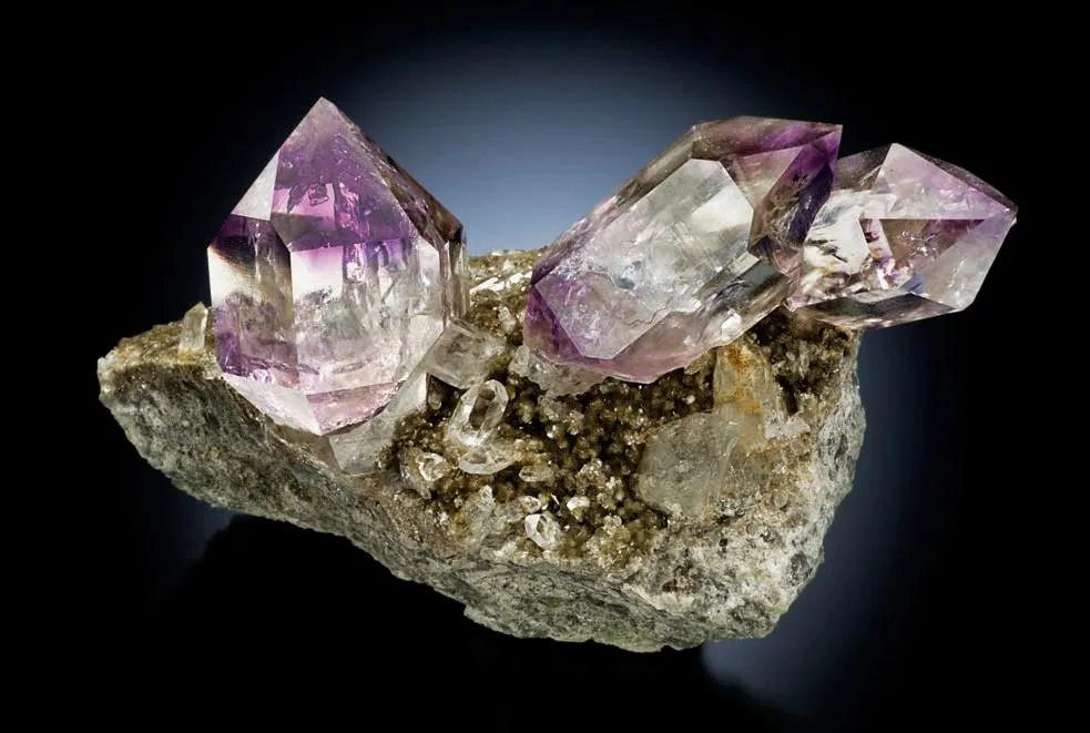 Amethyst, Muscovite image