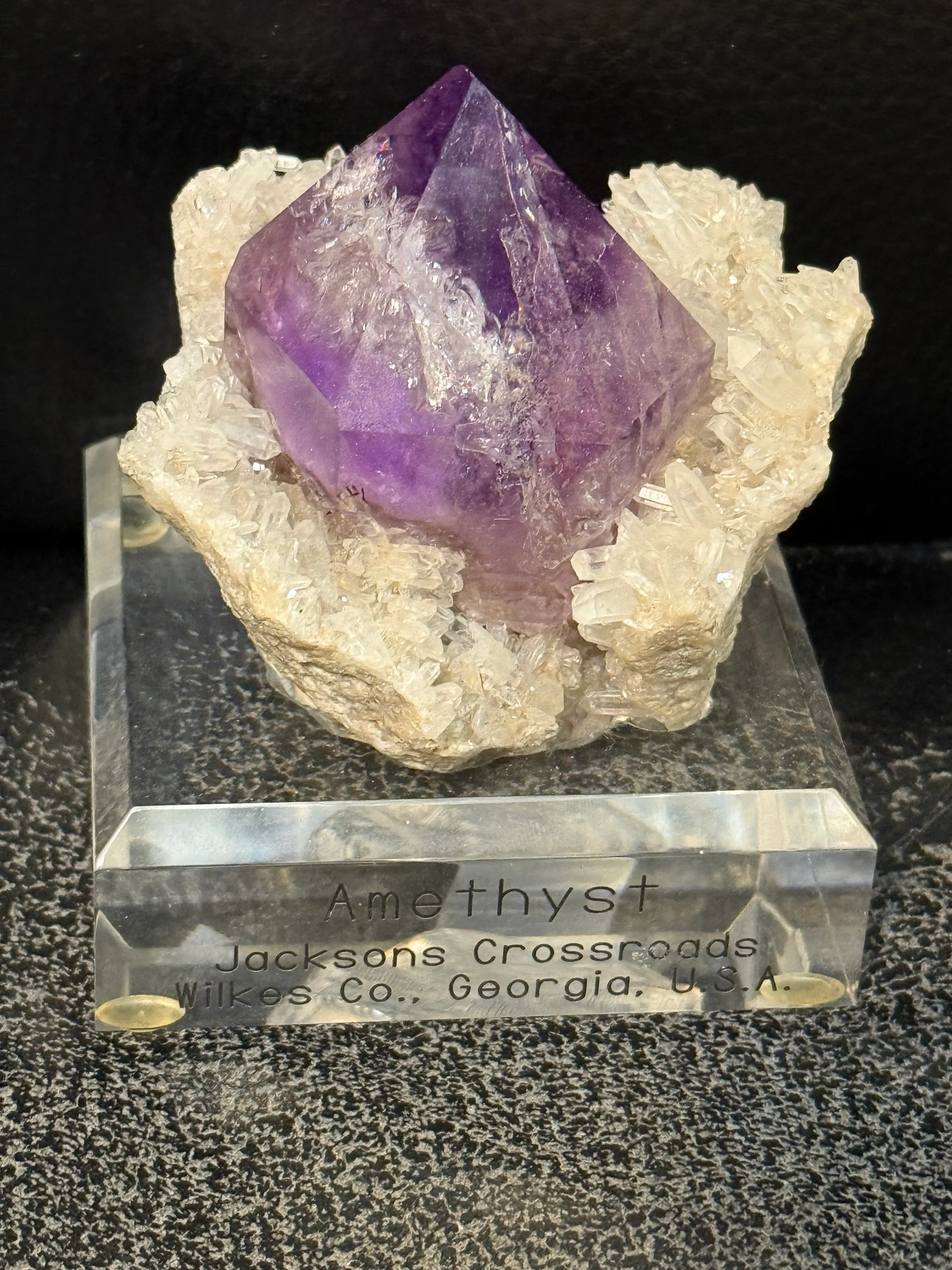 Amethyst on quartz - image 1