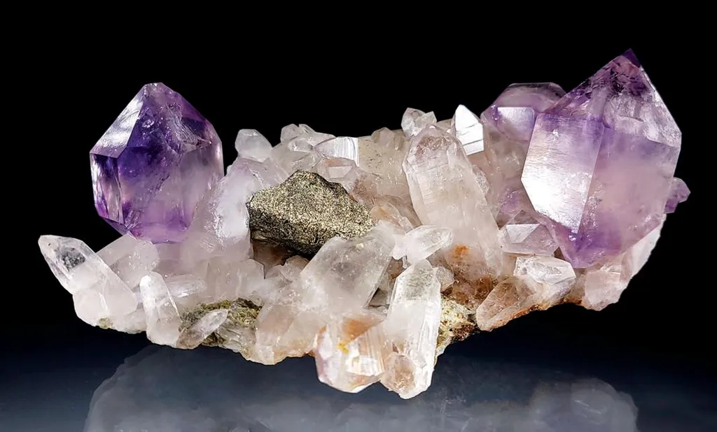 Amethyst, Pyrite image