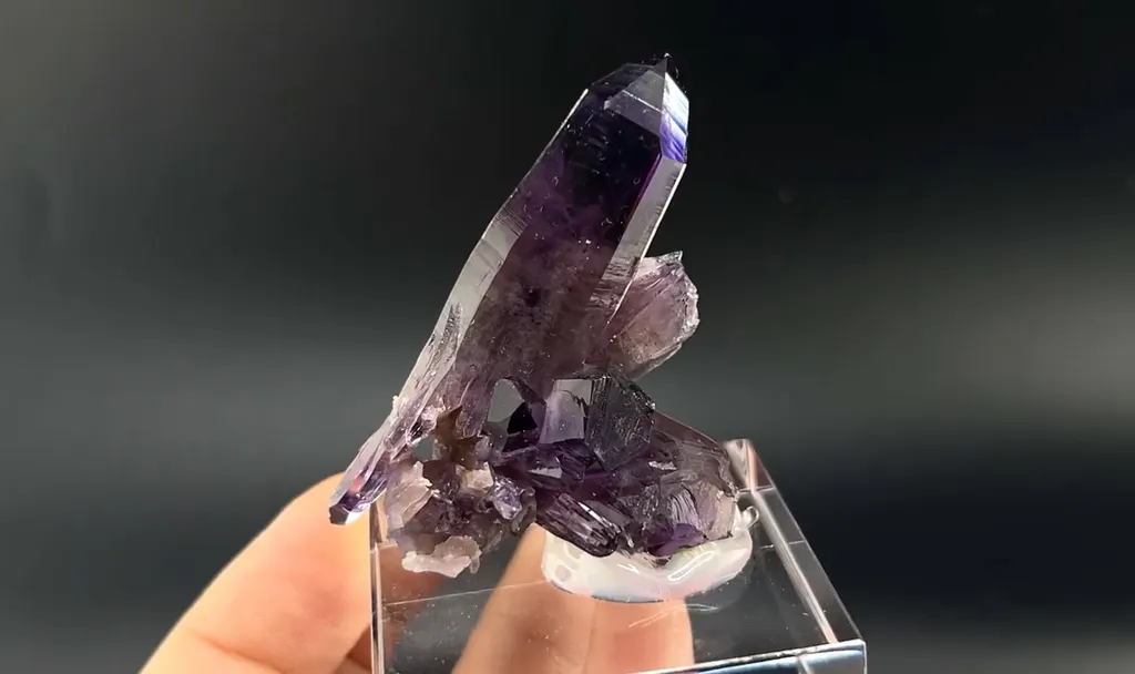 Amethyst Quartz - image 3