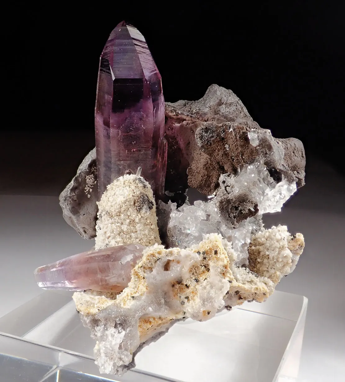 Amethyste with Hyalite Opal - image 4