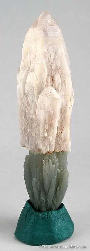 Amethystine Quartz Scepter on Hedenbergite-Included-Quartz image