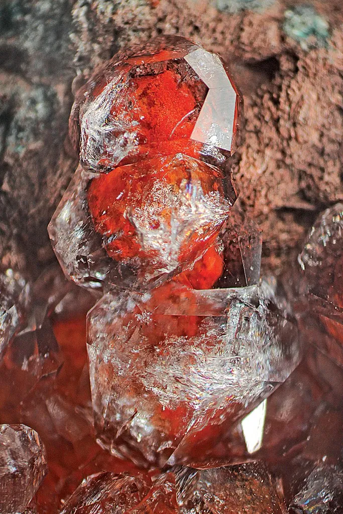 Analcime image
