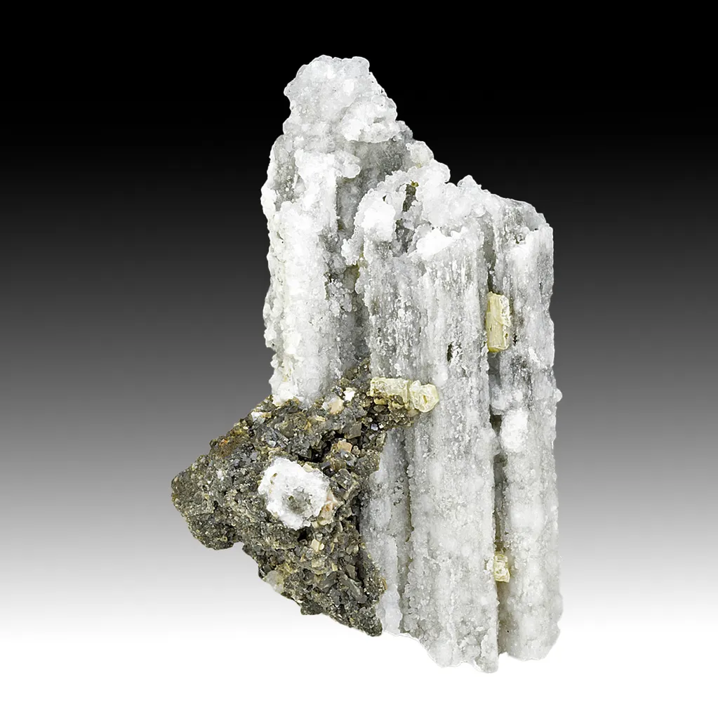 Analcime after Aegirine image