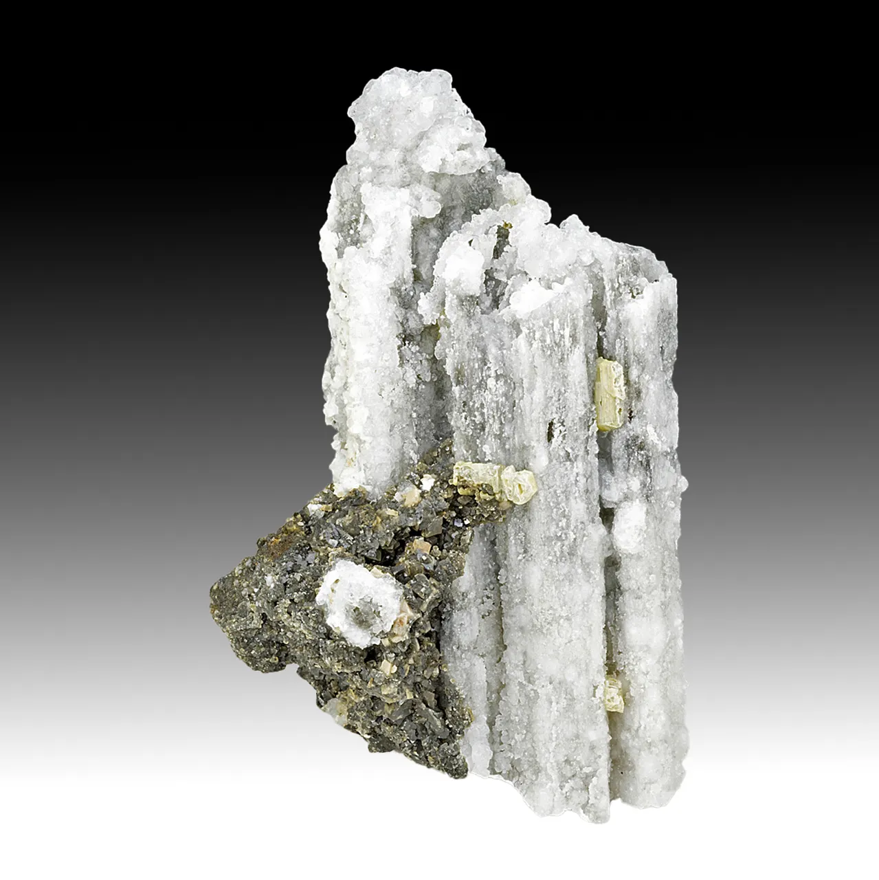 Analcime after Aegirine - image 1