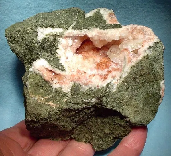Analcime, Apophyllite image