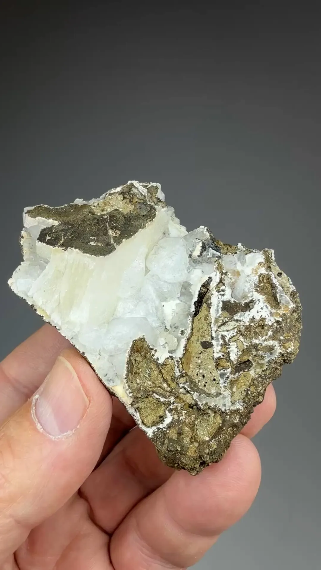 Analcime with Chabazite - image 2