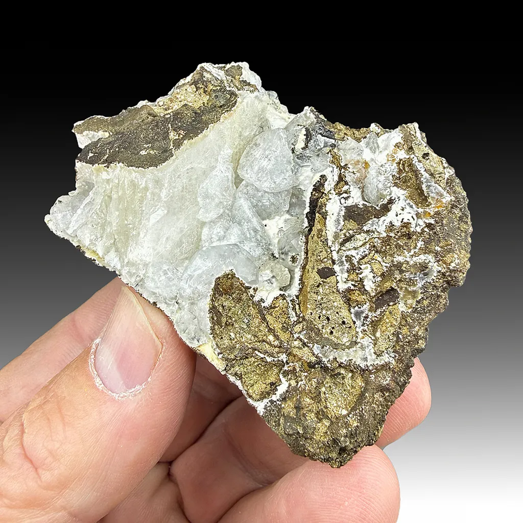 Analcime with Chabazite image
