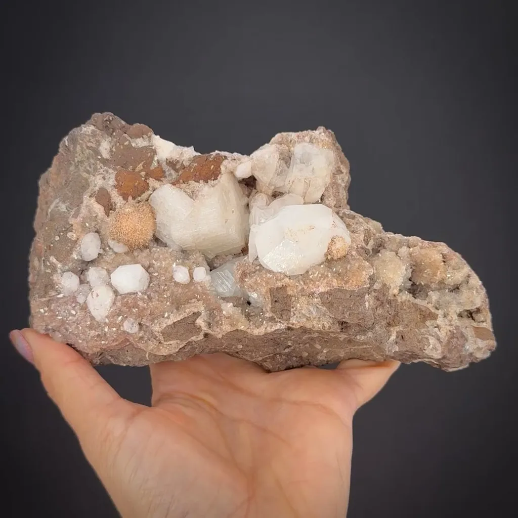 Analcime with Chabazite-(Ca), Mesolite, Calcite & Heulandite image
