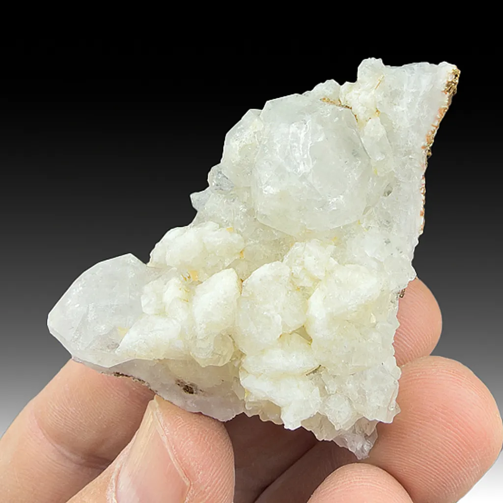 Analcime with Chabazite image