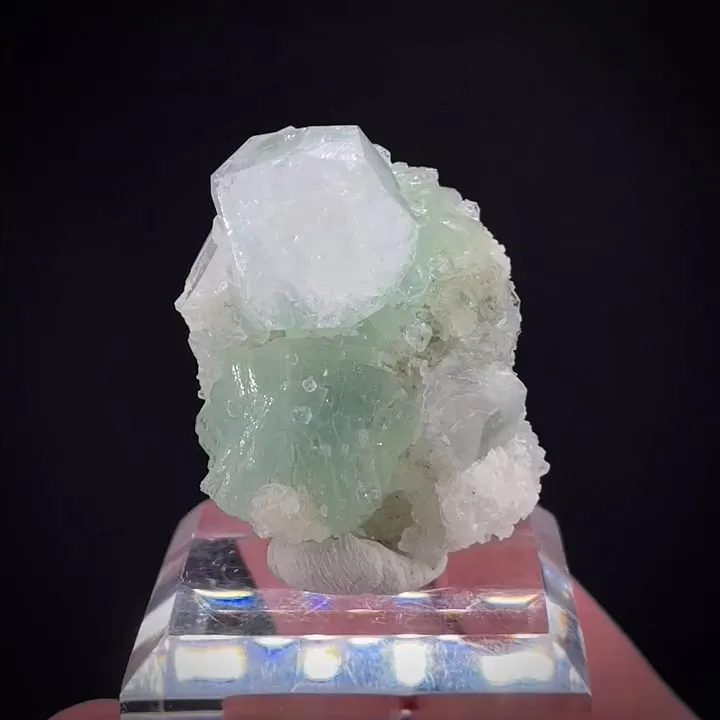 Analcime with Prehnite image