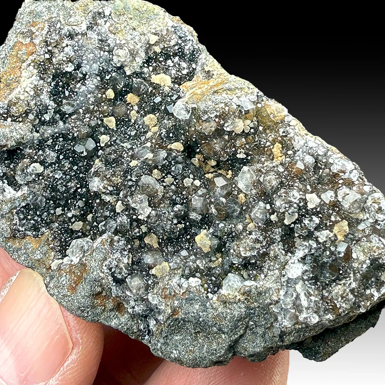 Analcime with Thomsonite - image 1