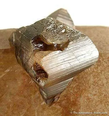 Anatase on Quartz - image 3