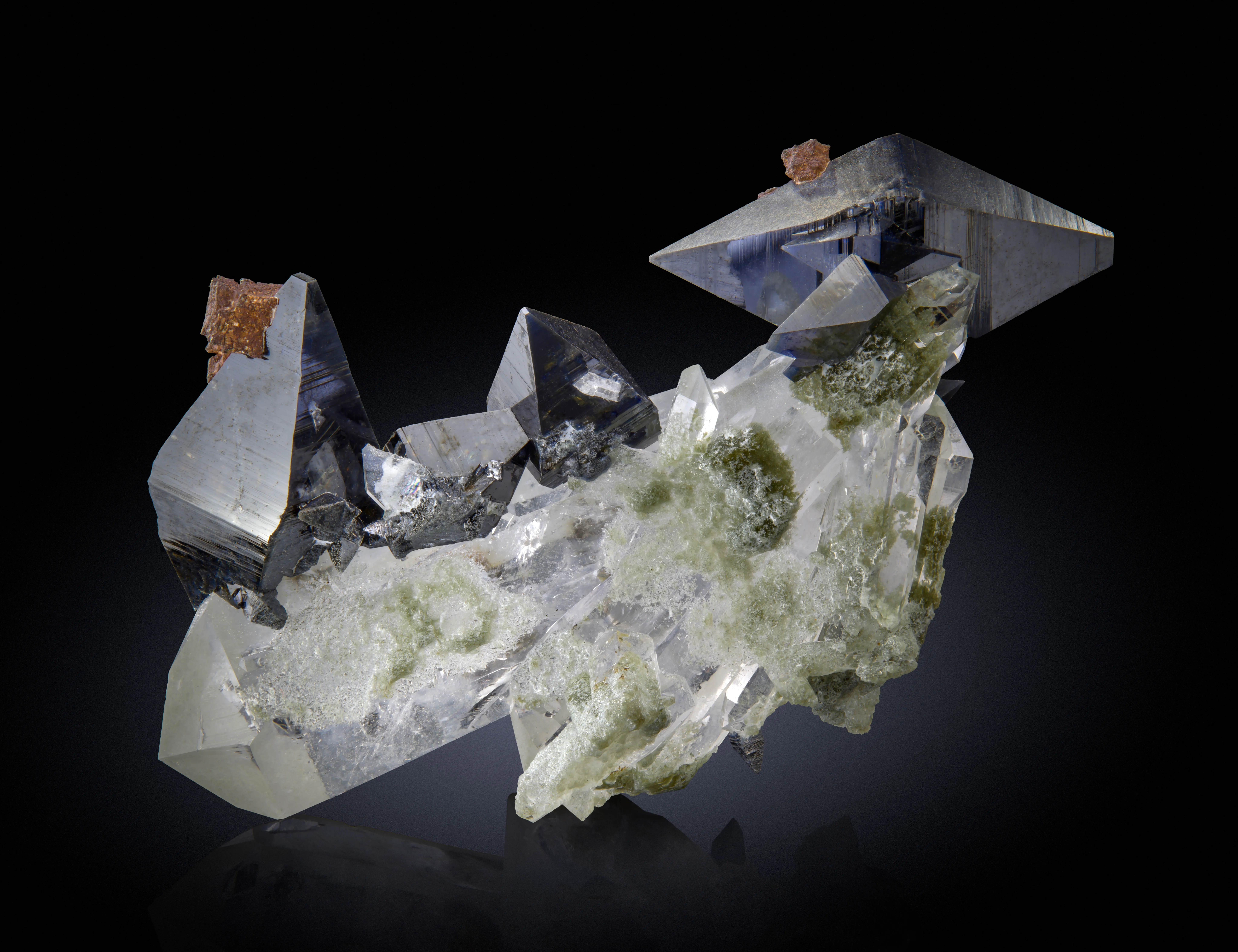 Anatase on Quartz with Chlorite inclusions - image 1
