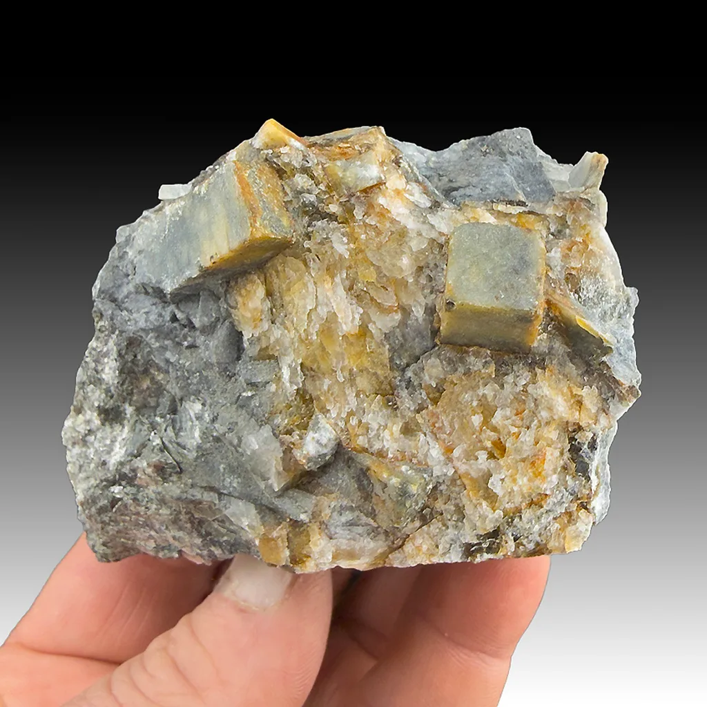 Andalusite image