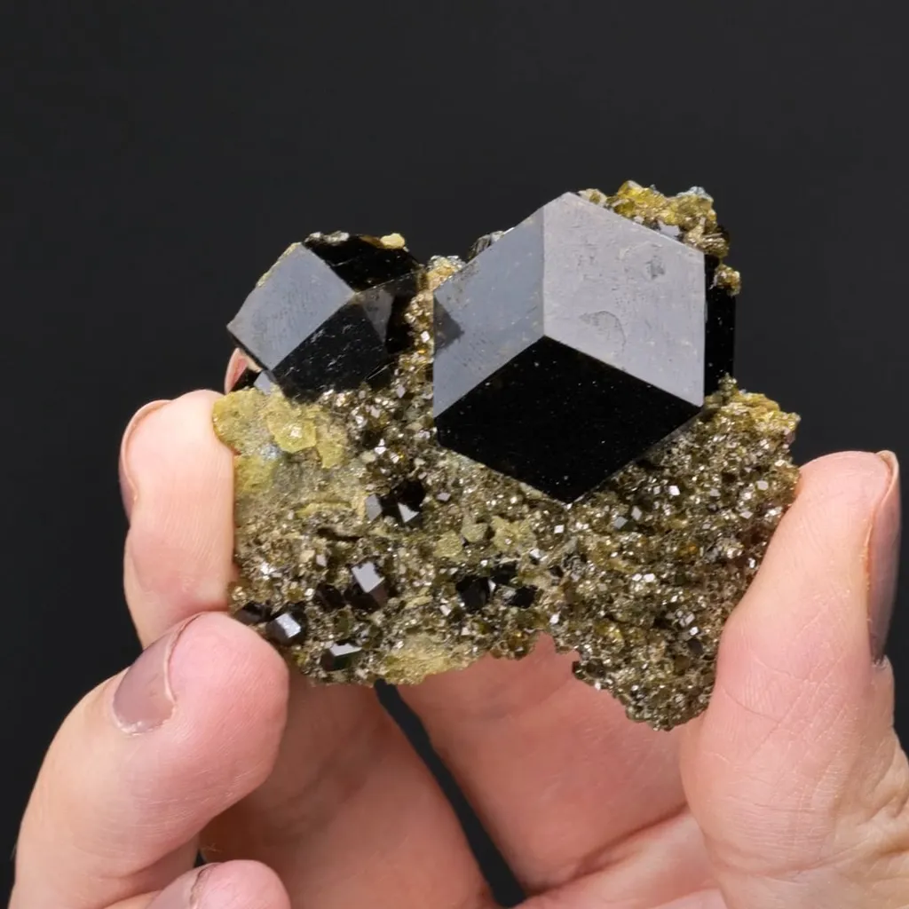 Andradite - image 2