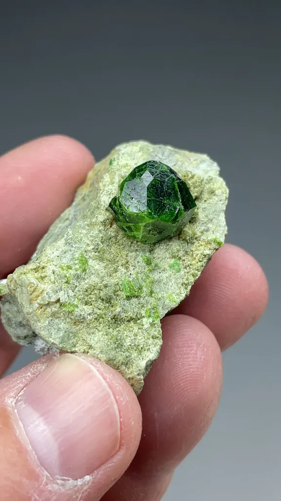 Andradite - image 2