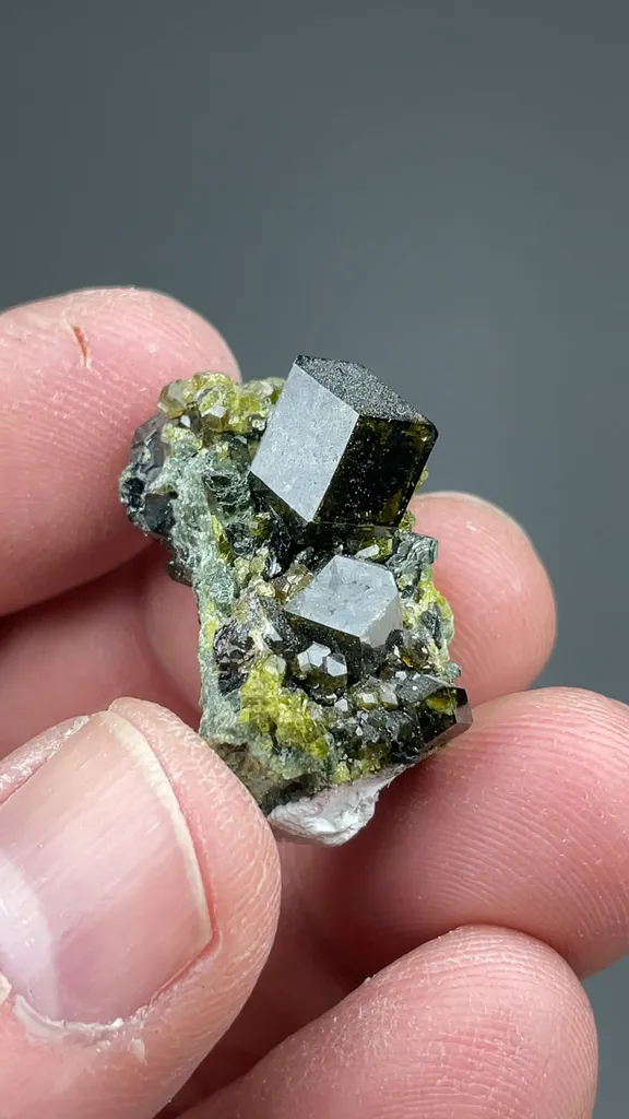 Andradite - image 2