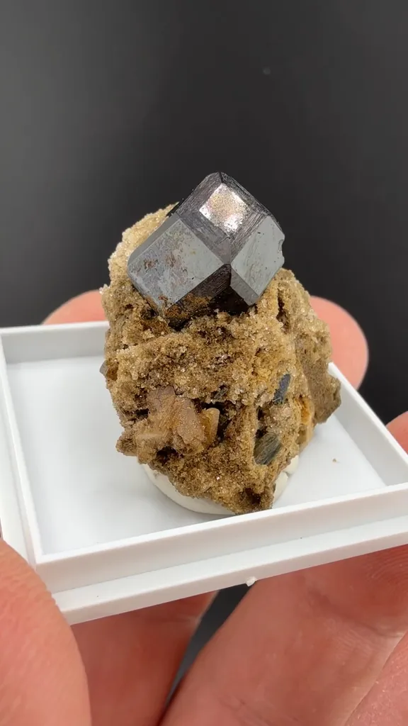 Andradite image