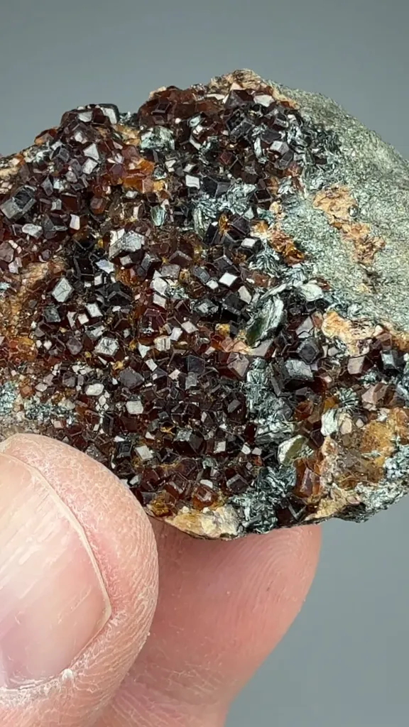 Andradite - image 2