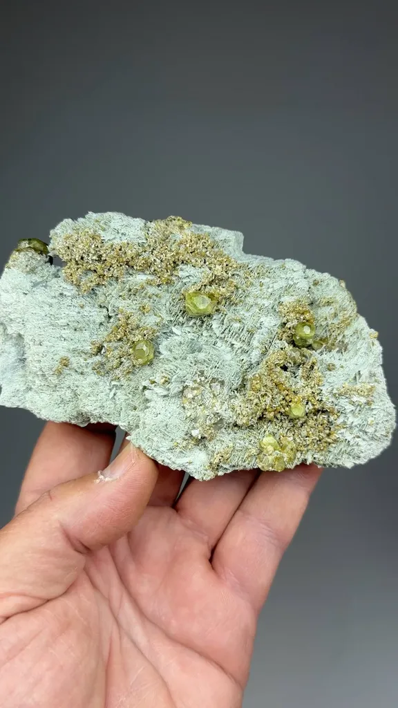 Andradite - image 2