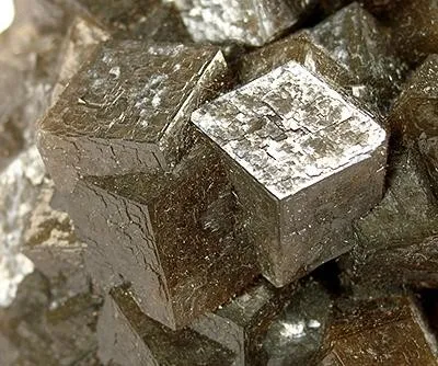 Andradite - image 2