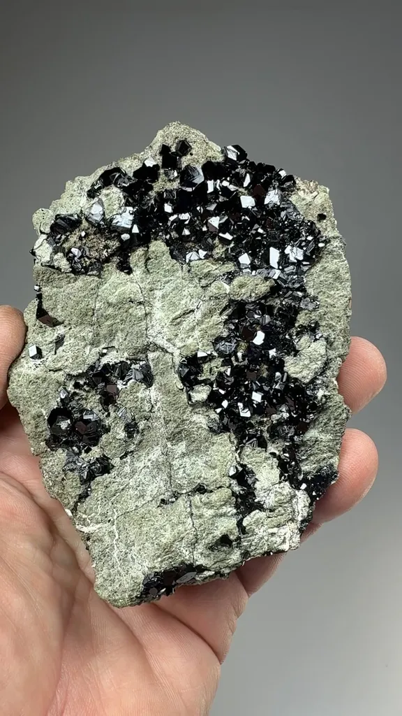 Andradite - image 2