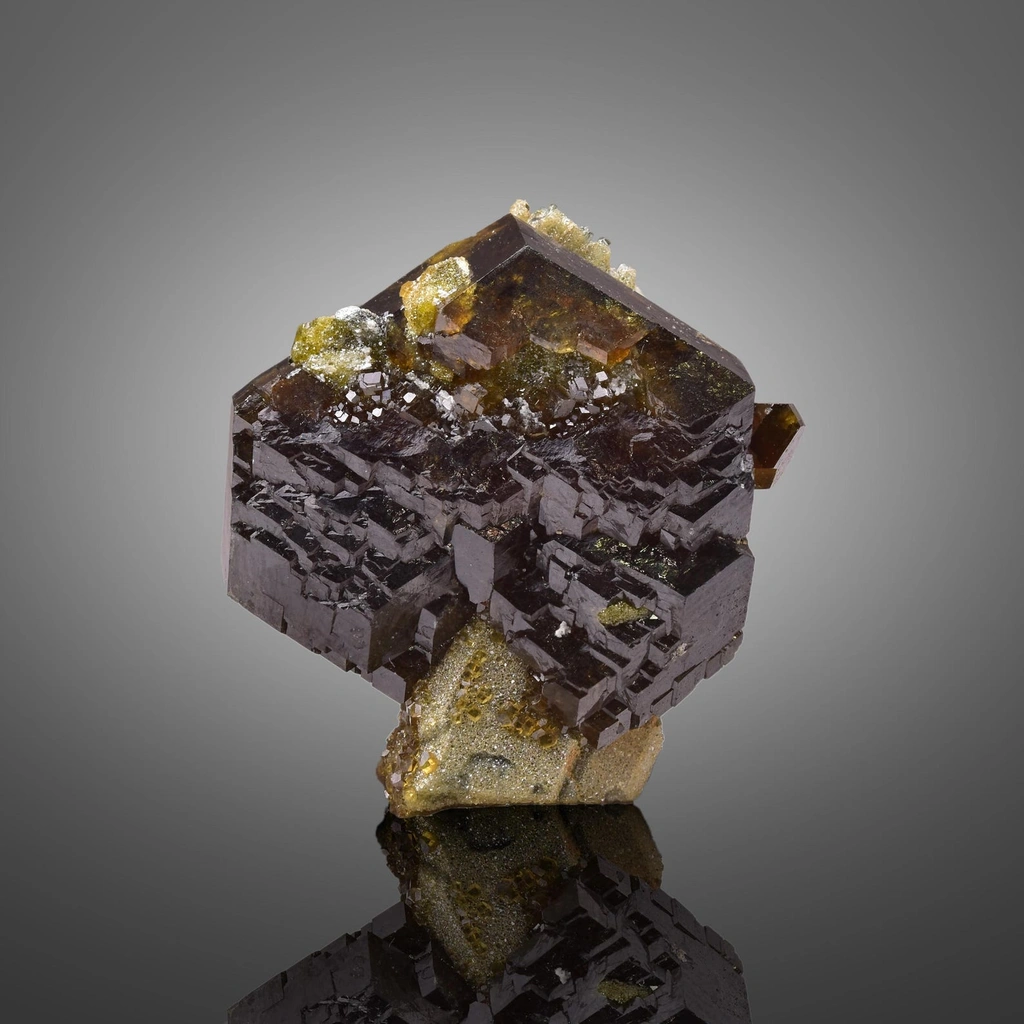Andradite from Marki Khel, Nangarhar, Afghanistan image