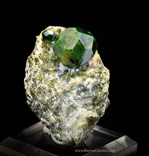 Andradite Garnet, Demantoid variety - image 3